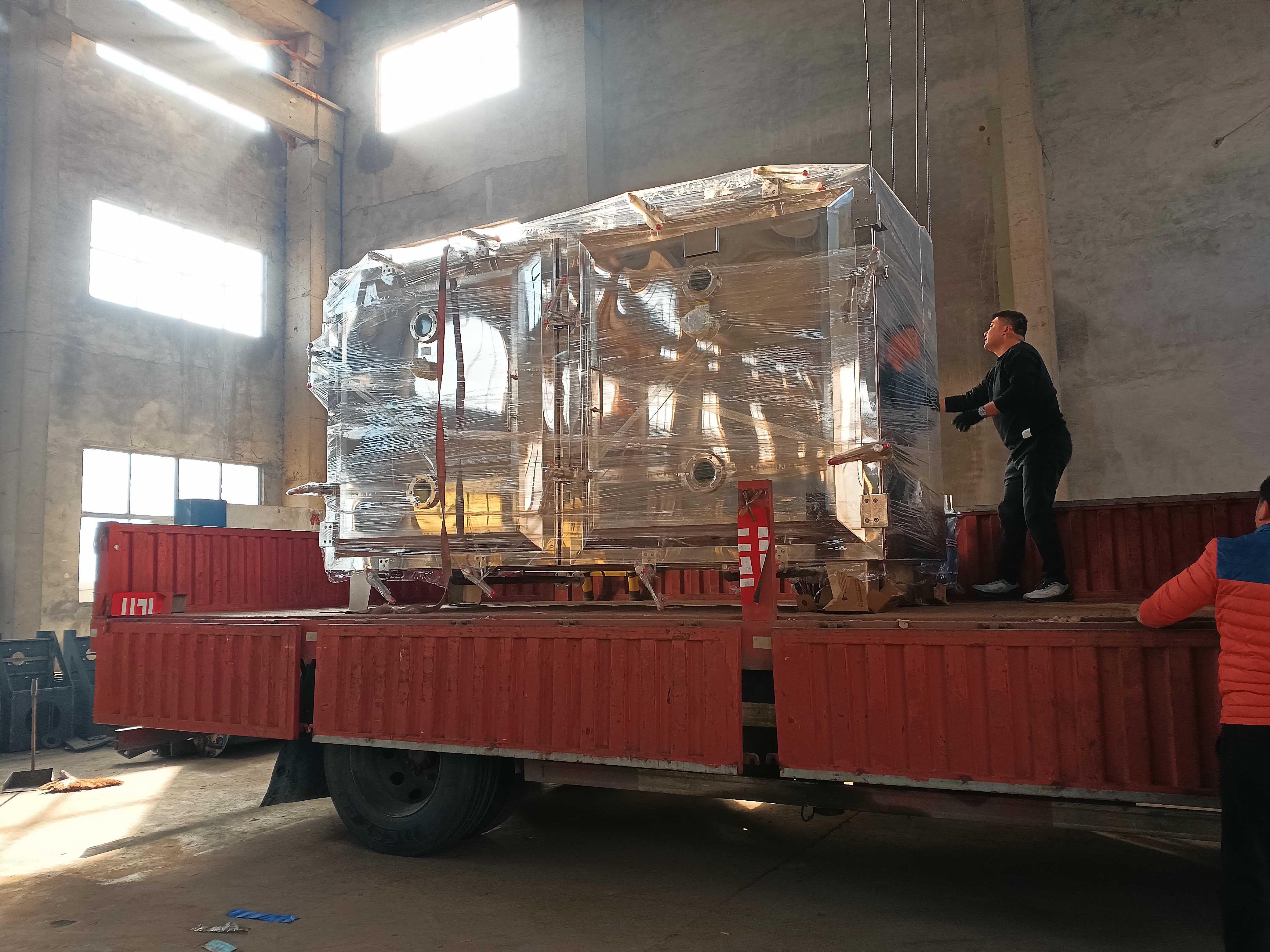 顺利完成FZG方形真空干燥机交付，助力安徽客户提质增效