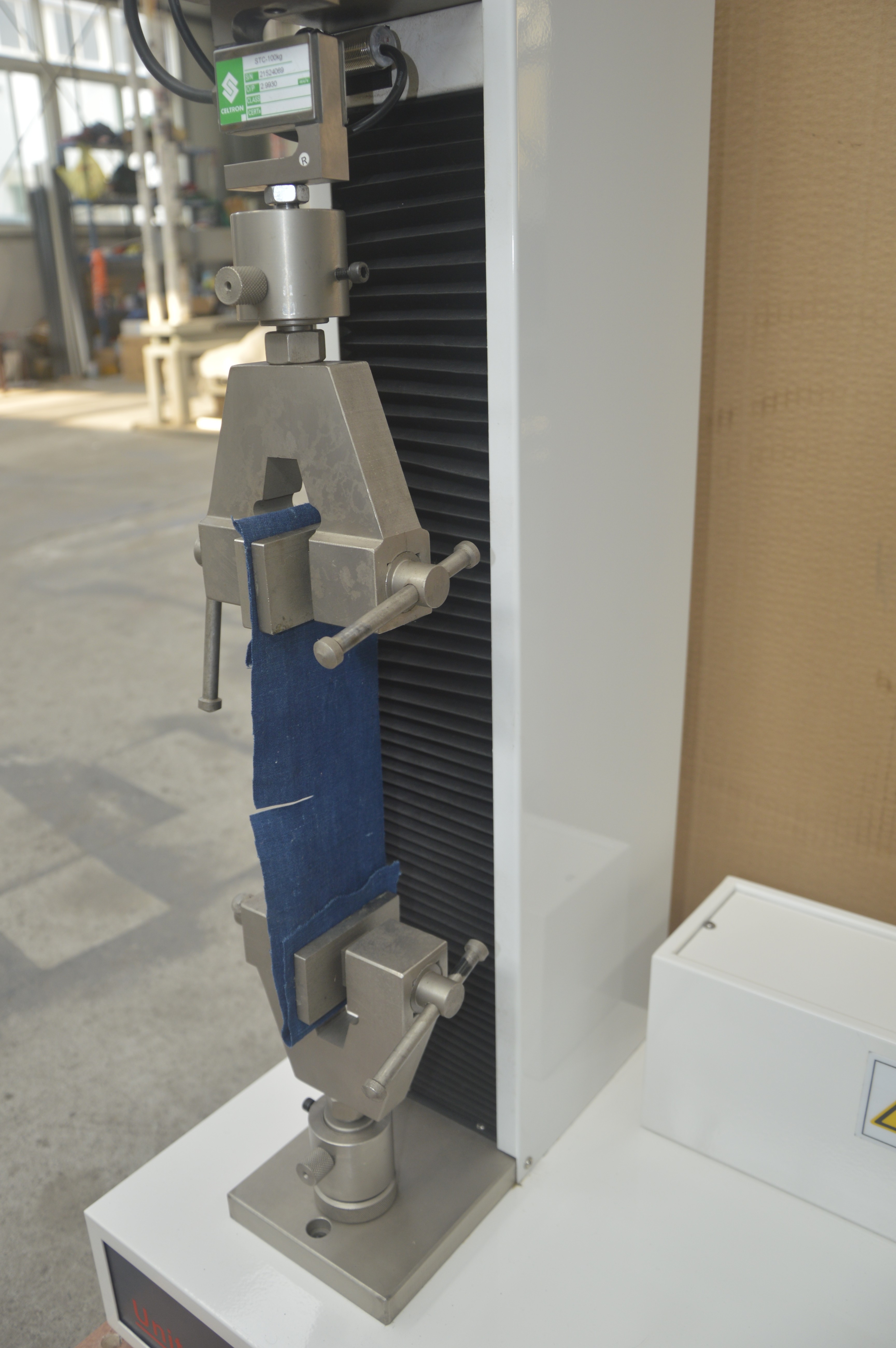 隔離服斷裂強(qiáng)度試驗(yàn)機(jī)